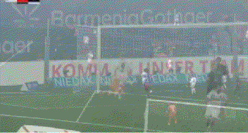 3-1,格里马尔多任意球双响,9人德甲第12掀翻德甲第2,滕哈赫前东家赛季首胜 3-1,格里马尔多任意球双响,9人德甲第12掀翻德甲第2,滕哈赫前东家赛季首胜